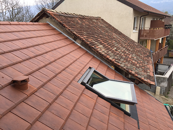 Rénovation de toiture avec fenêtre de toit à Annecy